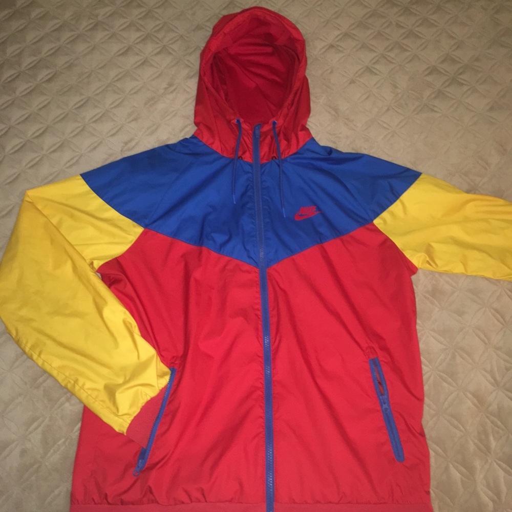 NIKE WINDBREAKER / WINDRUNNER JACKET
